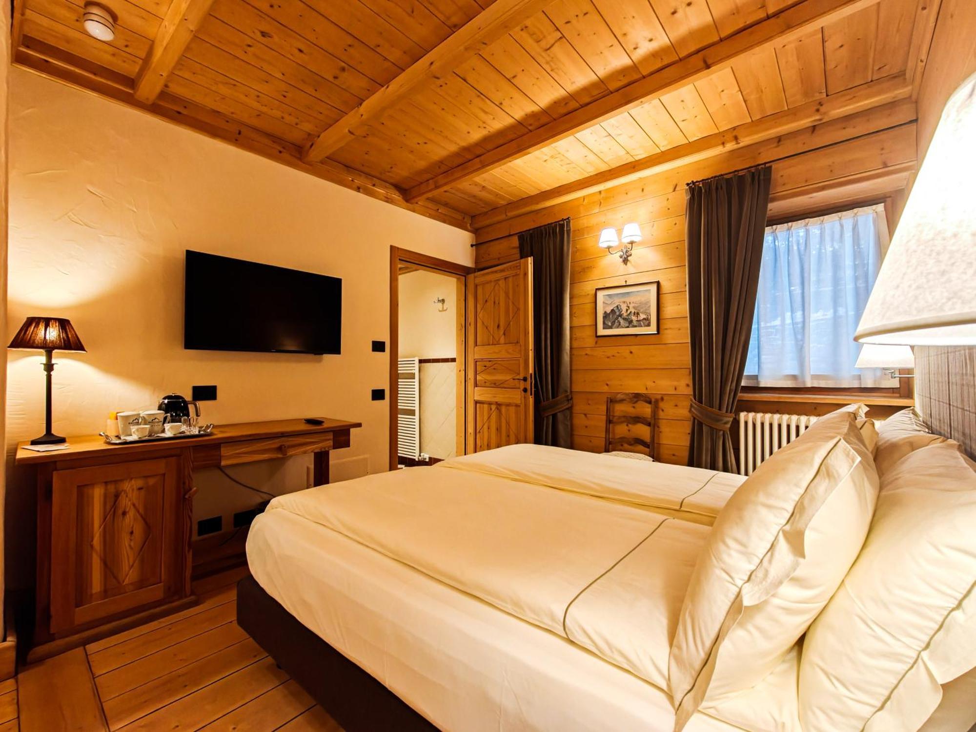 Hotel Breithorn Champoluc Dış mekan fotoğraf